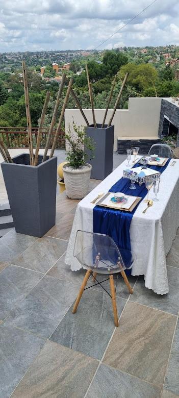The Throne Apartment Johannesburg Exterior photo